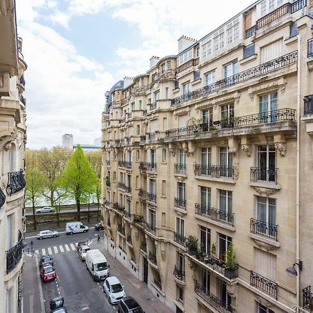 Cmg Paris Exterior foto